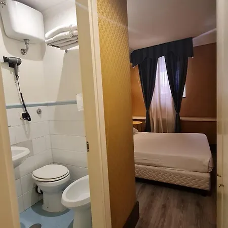 マーカス ホテル 3*