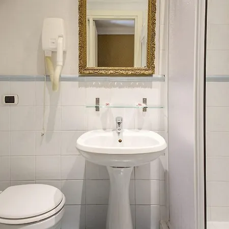 ホテル マーカス ローマ