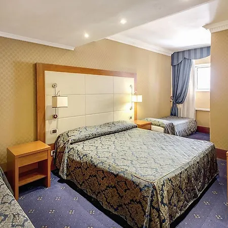Hotel 939 3*